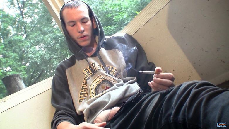 Straight naked thugs: Un fum și un contur de pulă