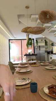 Bystig het fru serveras tjock kuk &creampie istället för middag
