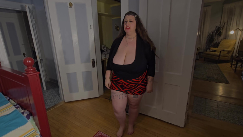 Melon Juggler: Niegrzeczna BBW Melonie Nosha potrzebuje orgazmu