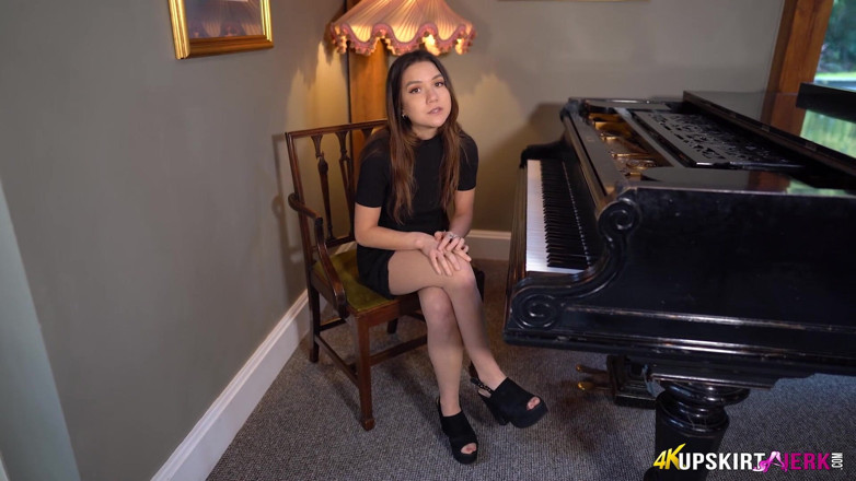 SkirtJerk: Maya - medias sin bragas