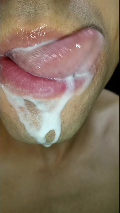 Rey rey: Fetish lidah yang besar, basah