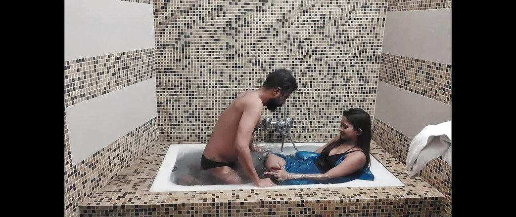 Anjalisingh_sexy: Một cặp đôi người Ấn đi đến tuần trăng mật và đụ trong buthtub