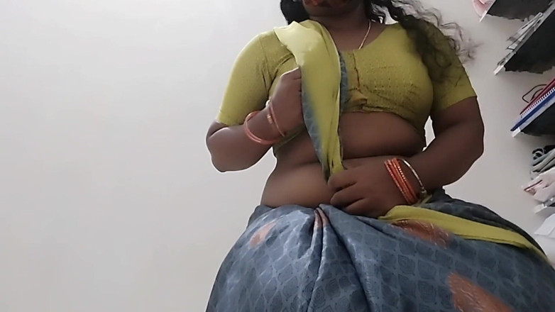 Desi World: Tamil esposa traindo sexo com marido da meia-irmã