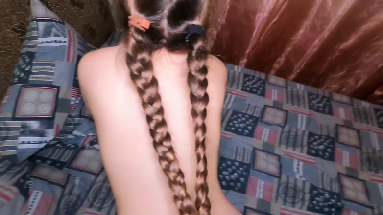 Love_Adventures: Futut o tânără de 18 ani și a venit pe țâțele ei