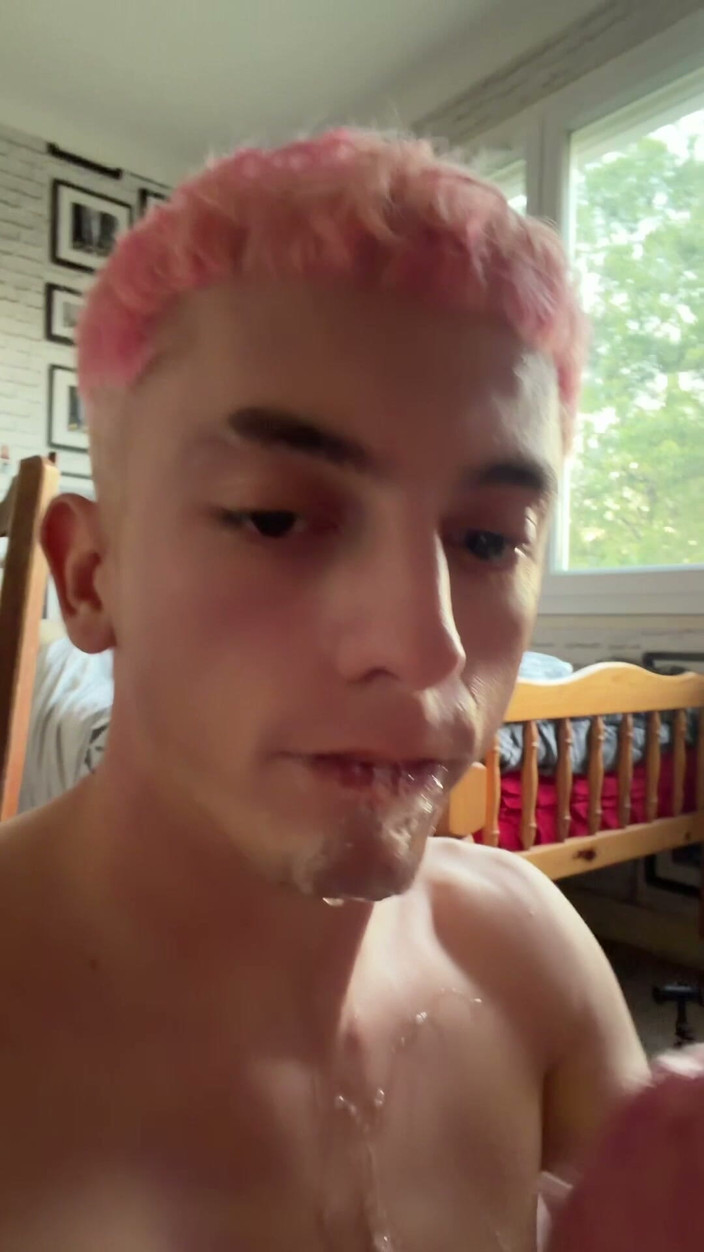 XsTwinkk: Twink Sucks His Xxl Dildo and Moans