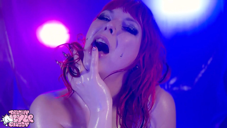 Taylor Nicole: Oliami