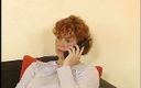 Lucky Cooch: Зріла жінка влаштовує телефонний дзвінок