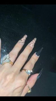 Who Eles Just Loves Long Nails!!! They so Sexy