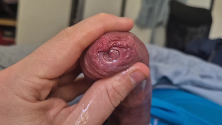 GloomyChase977: Phimosis schwanz precum tropf-nahaufnahme