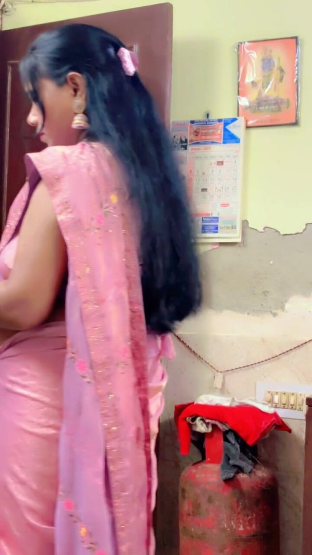 Desi Bhabhi Saree Look (Vimla)