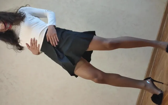 Ponny Letany: Little Asian Sexy Ladyboy Sissy in Office Uniform Dancing and...