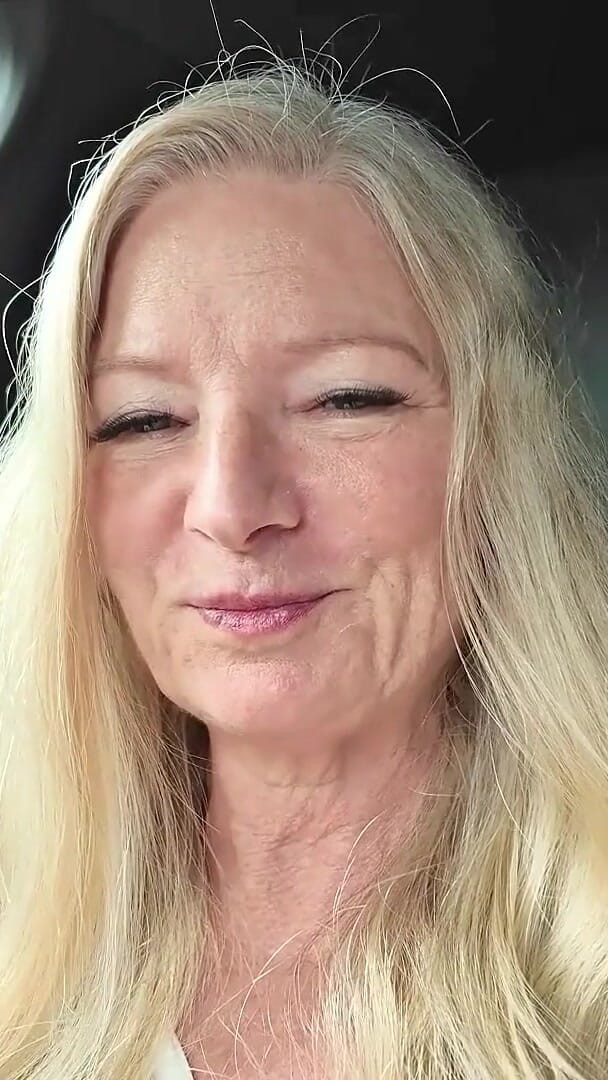 Rosella Extrem: Foreign Cock Fucked Me Bareback Until I Got a Creampie...