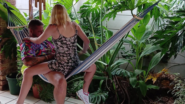 Bigjoefuckalott: Hawaii knull utomhus med liten petite Hawaian blondin