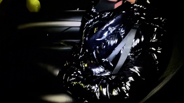 MilfyCalla: ナイトピックアップダウンジャケット MILFファンタジー、喫煙、車でのフェラチオ、そして光沢のあるジャケットに精液を