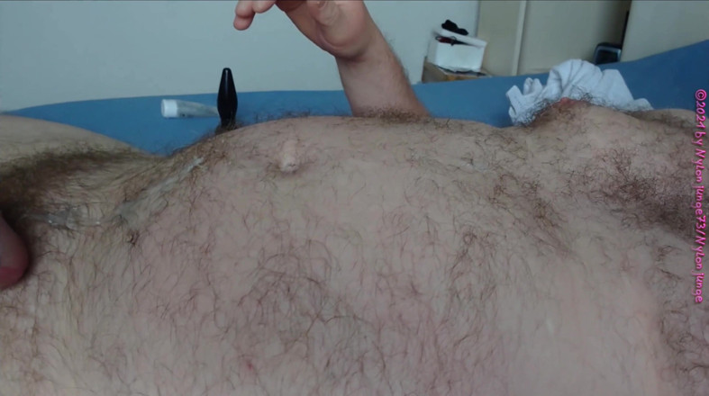 Carmen_Nylonjunge: Anillo de polla, plug anal y medias de overknee 2