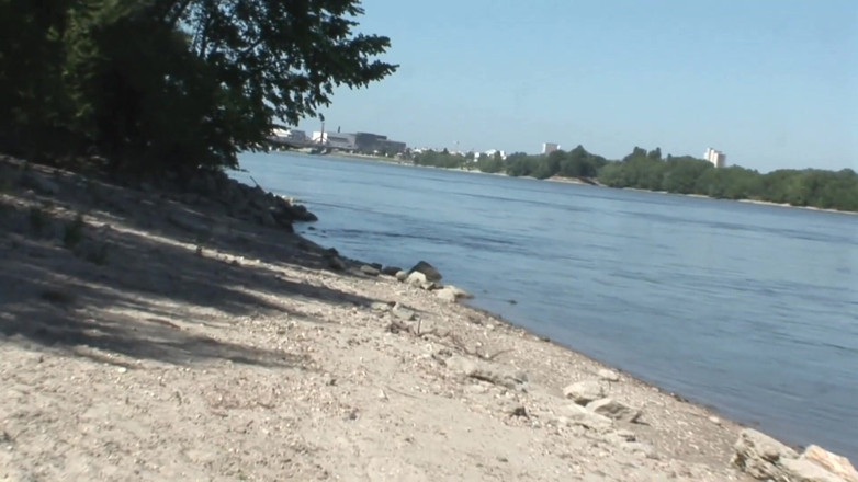 TuttiFruttiClub: Junge rita river side casting