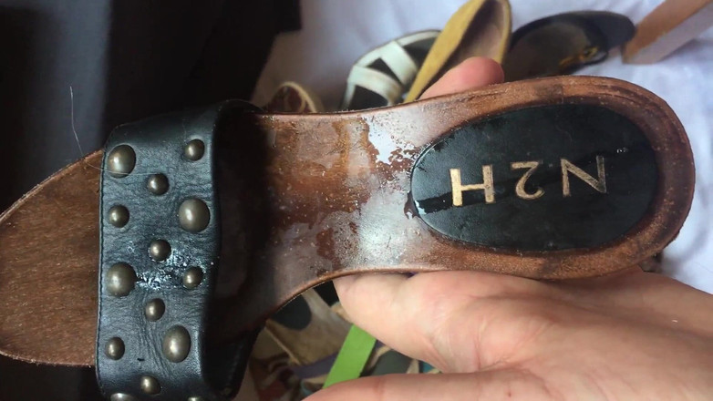 Curt's shoefucking adventures: La grande festa del scopa con le scarpe