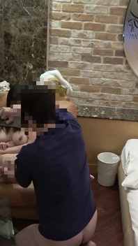 已婚女人真正的通奸爱情酒店令人震惊的性爱视频 1