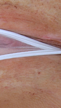 Danielle Trixie - micro string plagen