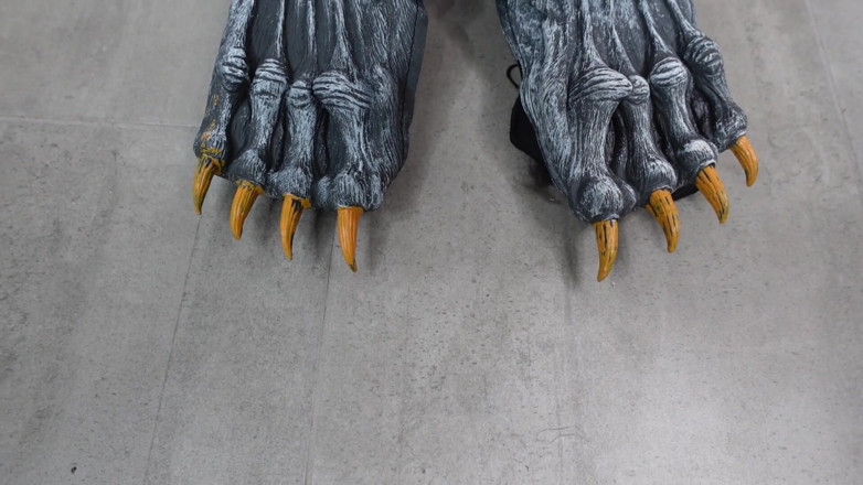Deanna deadly: Stiefmoeder is een weerwolf!