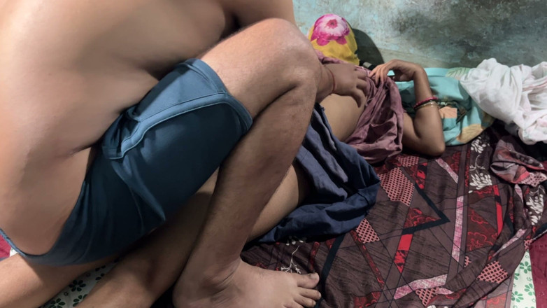 tanya99: Trajo a un compañero de clase senior a mí y...