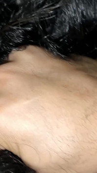 Une salope saoudienne se fait baiser par ses gros nichons