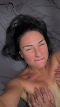 Erwischt Beim Spielen Mit Vibrator Endet Mit Haariger Muschi, Abspritzen