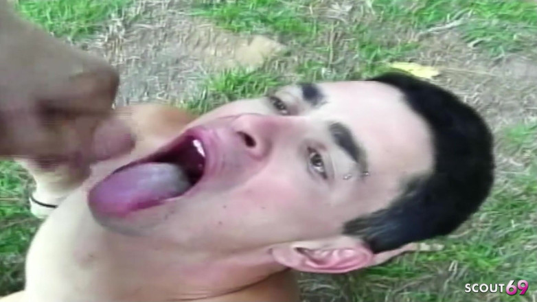 Shemale TS Collection: 巨大的鸡巴操户外变性人紧致的菊花