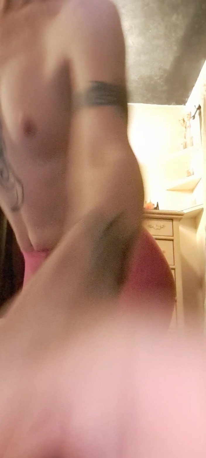 PandoraSG: Striptis pelan &amp; sensual untuk banciku