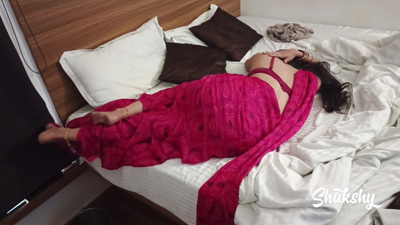 Shxkshy: Bracht de hete Bhabhi van Gaon naar de stad en...