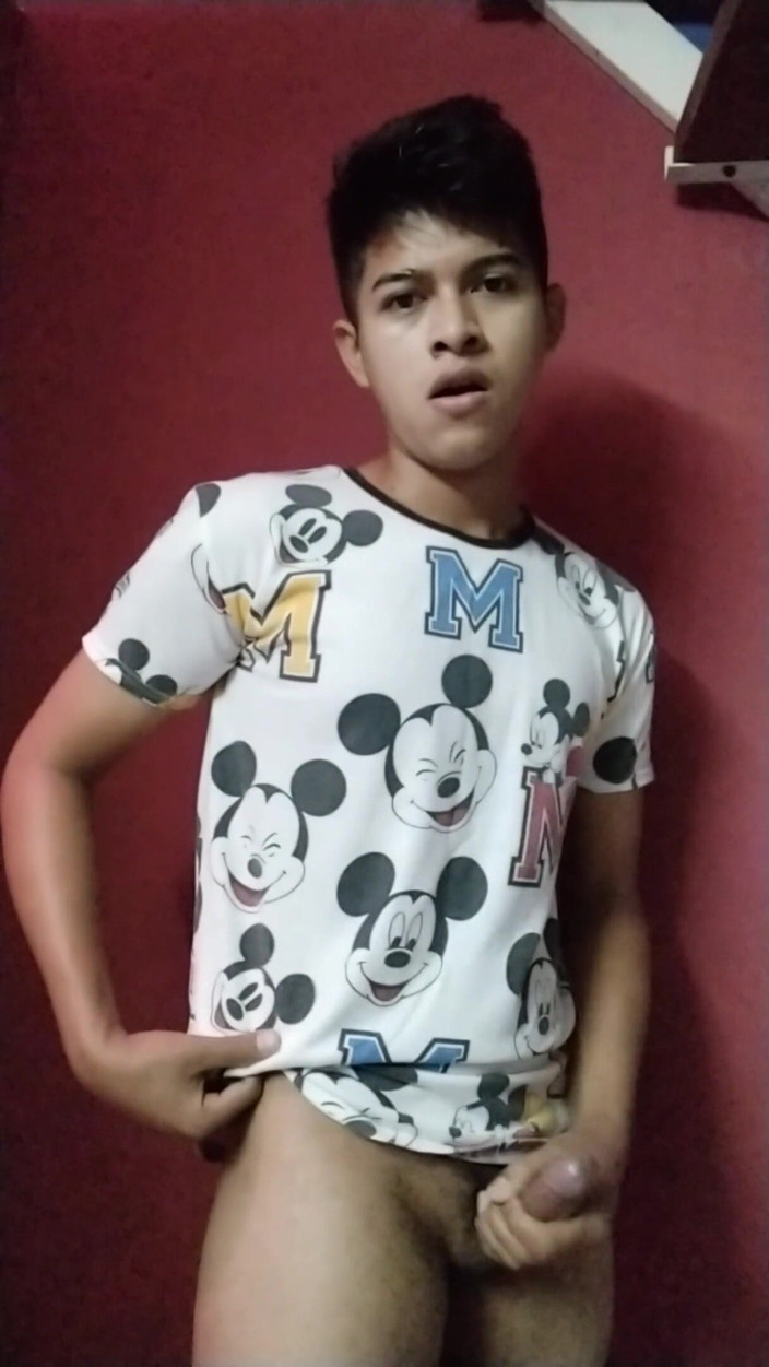 Chicos Virales: Hot teen boy in he bathed