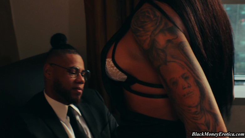Black Money Erotica: Der kolumbianische teenager Camila cortez bekommt ihre muschi von bbc...