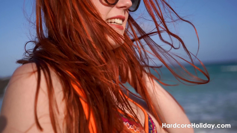 Hardcore Holiday: Kåt rödhårig knullas