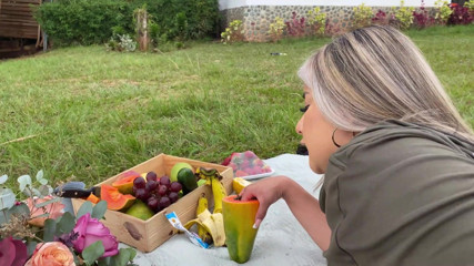 Naty Delgado: Ziua picnicului! Îmi fut pizda strâmtă umedă cu vedere la tot...