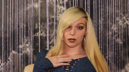 GamerGirlRoxy: Pancutan mani di bibir metalik saya: enam pancutan mani