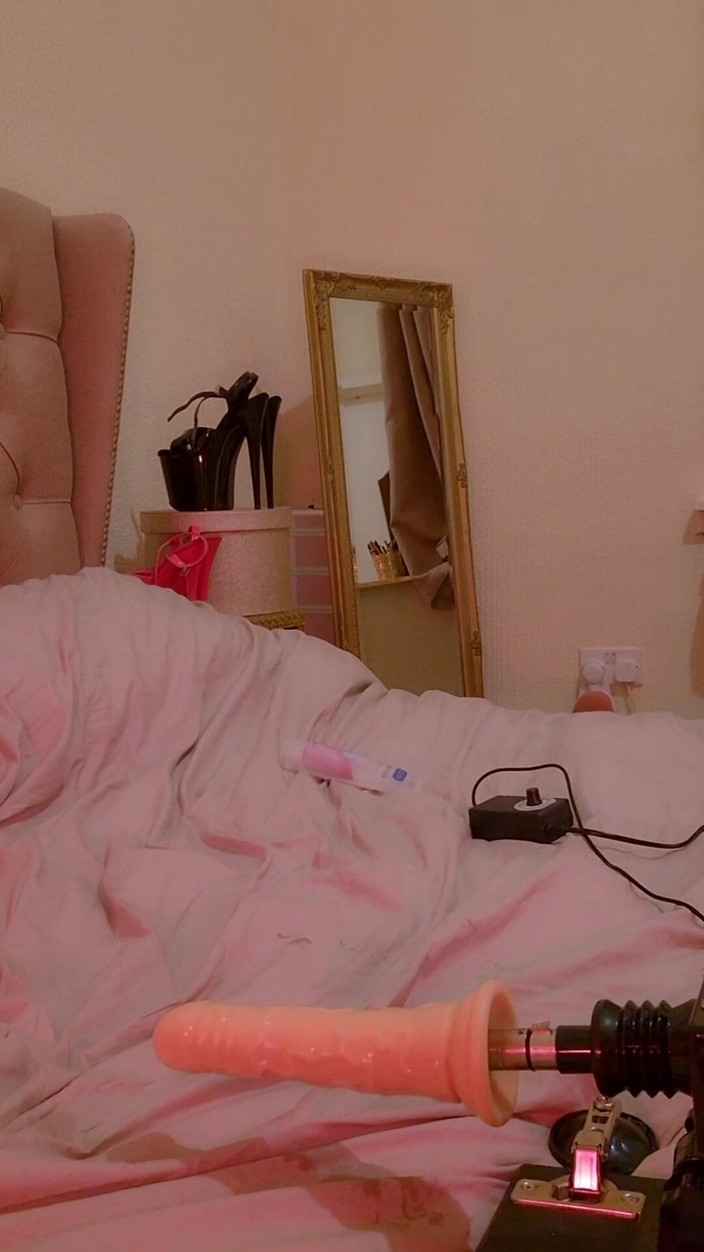 LACEYLOOXXX: Laceyloo'nun kırılma noktası - sikiş makinesi ve doxy wand g-spot kenar...