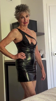 The Cougar Crawl Across the Bed -- and My Hairy Pussy