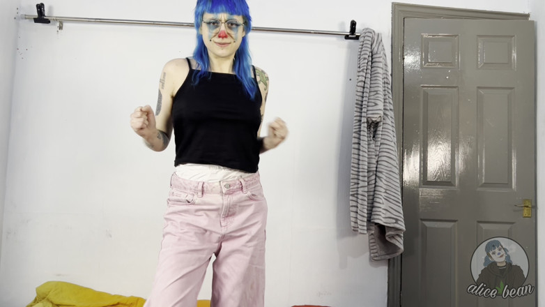 Alice Bean: Bragas de plástico orinan