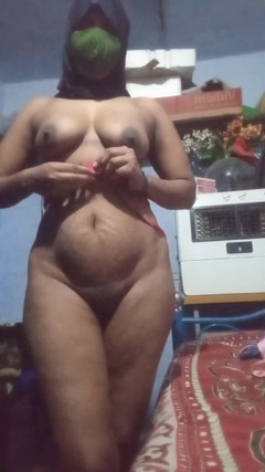 Hindukidewani: 你的 Qween