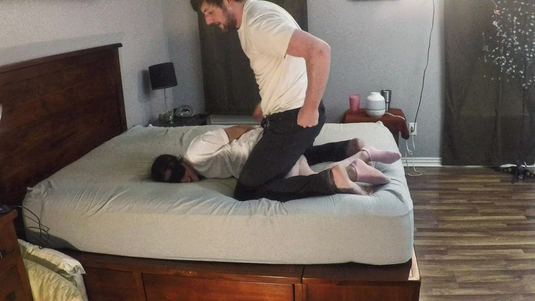 JackAndSarahVideos: Sarah's in for a surprise