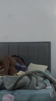 Dragoste romantică, rostogolindu-mă pe penisul meu până ajung la orgasm