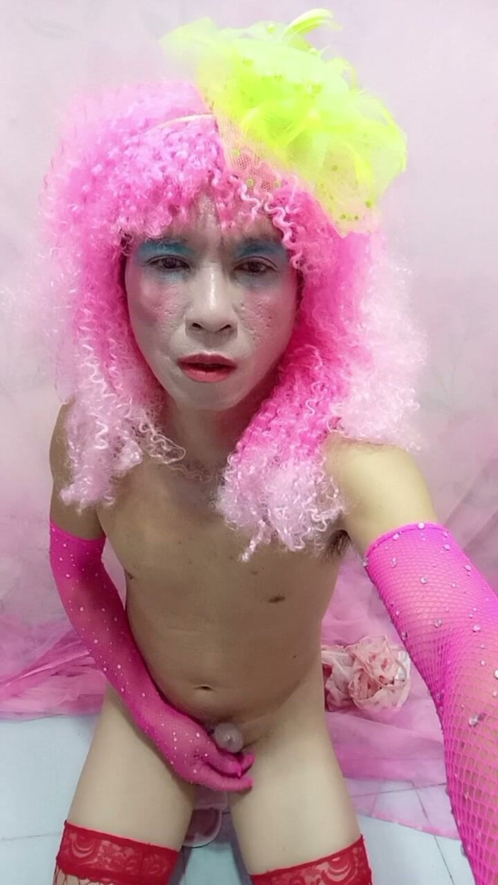 nguyen dang thien tri: Oanh le transgender indossa vestiti sexy