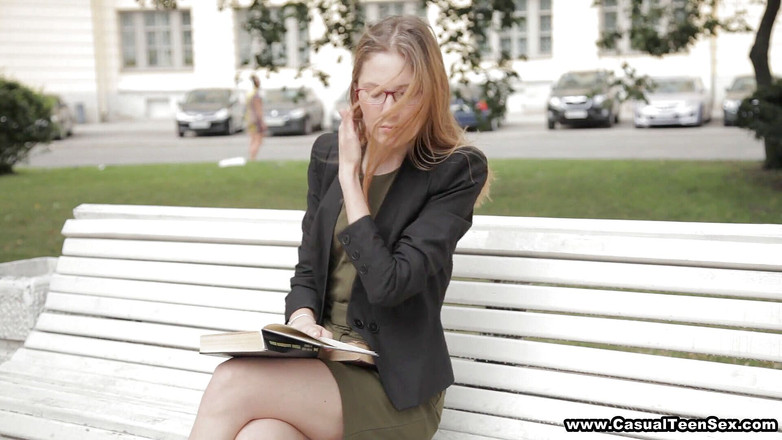 Casual Teen Sex: 십대들은 영어를 배우고 섹스합니다.