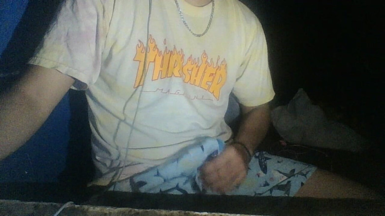 AlexAlejandro13: 웹캠 앞