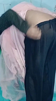 印度新娘在第一次性爱之夜印度新郎和印度农村新娘做爱