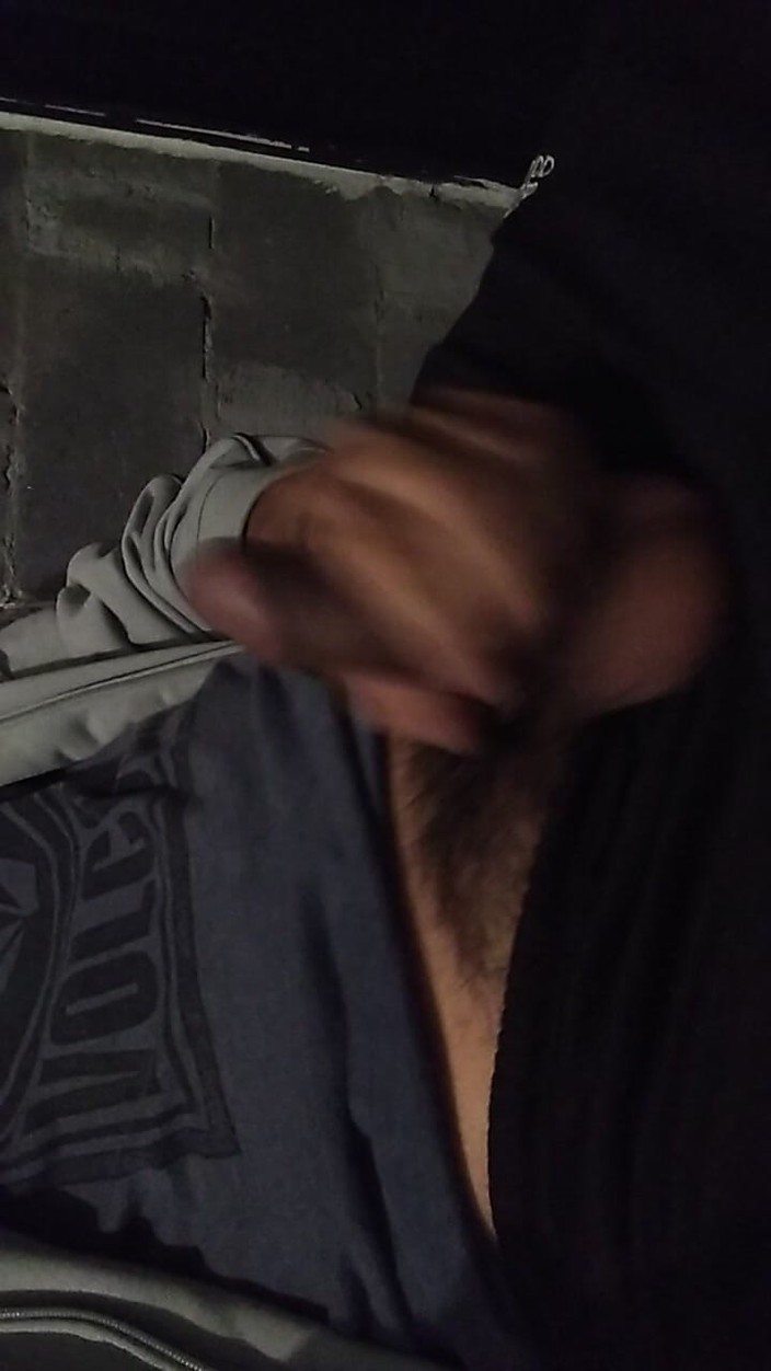 AlexAlejandro13: 専用バスルームの隣に座る
