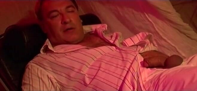 THAGSON: Dwie gwiazdy porno ruchają się ostro na kanapie (falomanias 2_03)