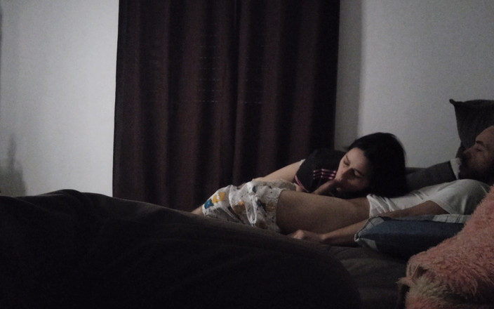 Kasallpimenta: Krok ciocia pland, aby mogła dzielić kanapę z przyrodnim siostrzeńcem