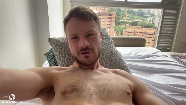 bleshporn: Julian Blesh předvádí svého tlustého ptáka