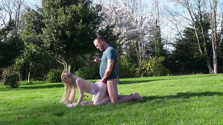 Mr Moneyshot: Outdoor POV Anal with Babykitten